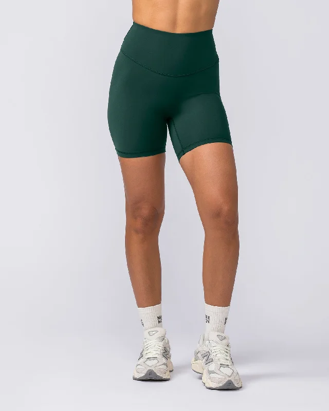 Ultra Aura Bike Shorts - Forest Green